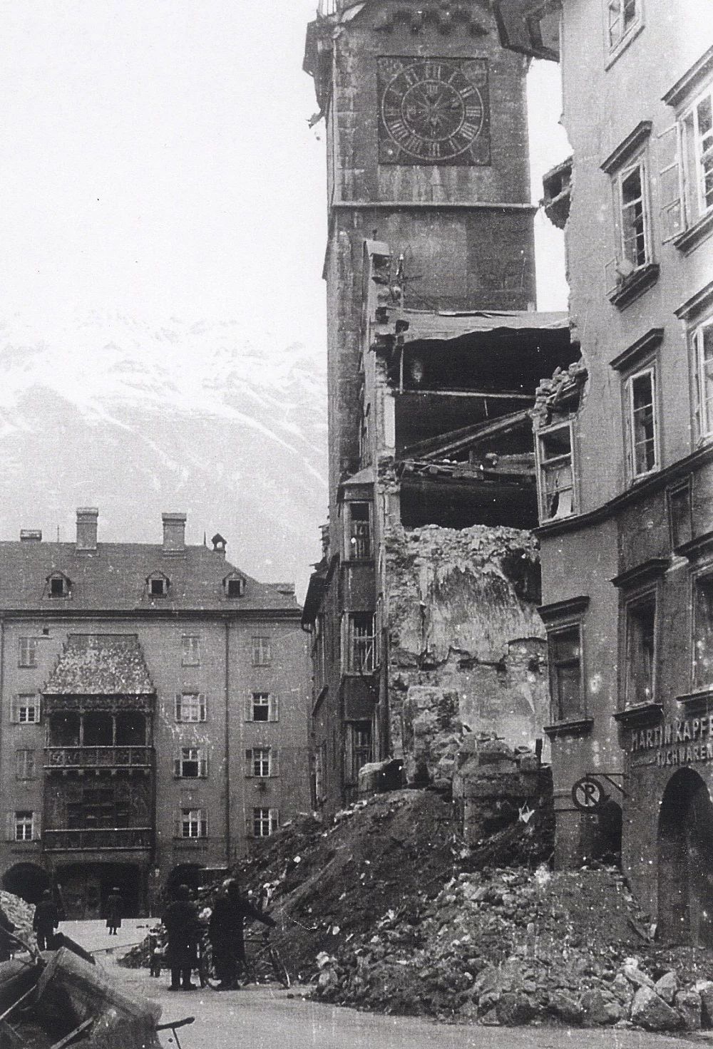 Von den Trümmern zur ULB Tirol